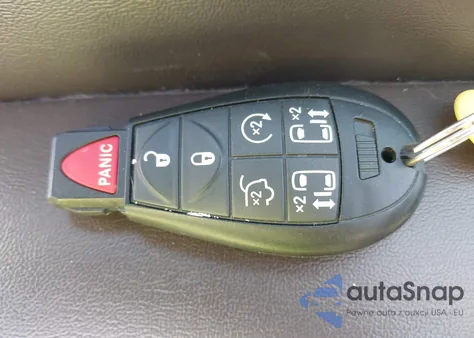 2014 Chrysler Town & Country Limited z USA, uszkodzony, nr VIN 2C4RC1GGXER234280